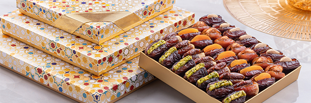 Our world-renowned organic dates are presented in exquisite gift sets​